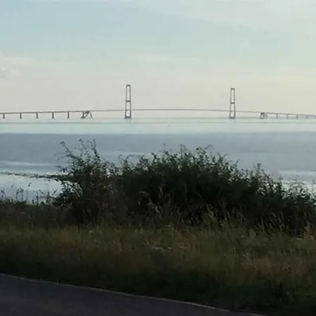 Дом отдыха Lovely Panoramic View Over The Sea