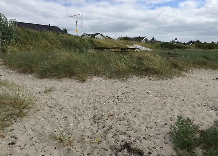 Дом отдыха Lovely Panoramic View Over The Sea